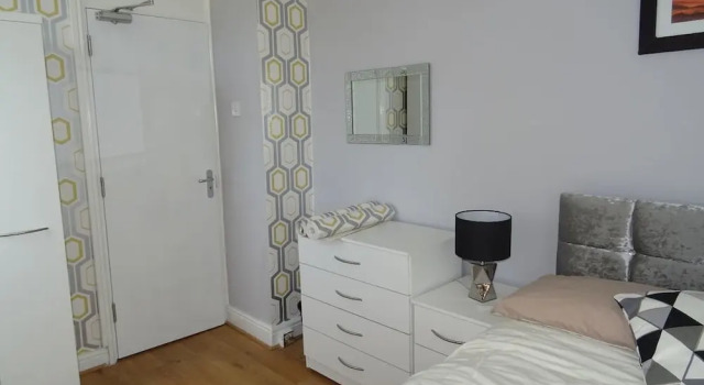Premier House in Bushbury Road, Varaa Hotelli Bushbury 