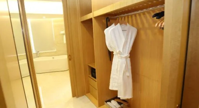 Executive Suite Junheng Hotel