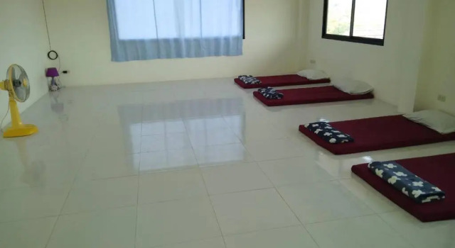 Кровать в общем номере KT Hotel Airport