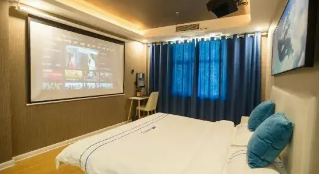 Blue Whale Hotel, Забронировать Отель Цзаочжуан Шаньдун
