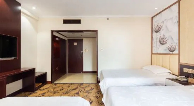 Номер Standard Yiwu Khorasan Hotel