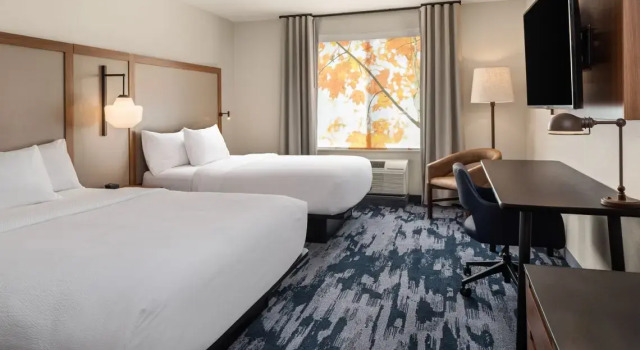 Четырёхместный номер Standard Fairfield by Marriott Inn & Suites Yankton