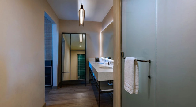 Четырёхместный номер Standard с балконом Aloft Playa Del Carmen