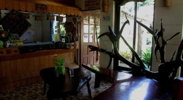 Wine Farm Resort, Забронировать Фермерский дом Варин-Чамрап Ubon Ratchathani Province