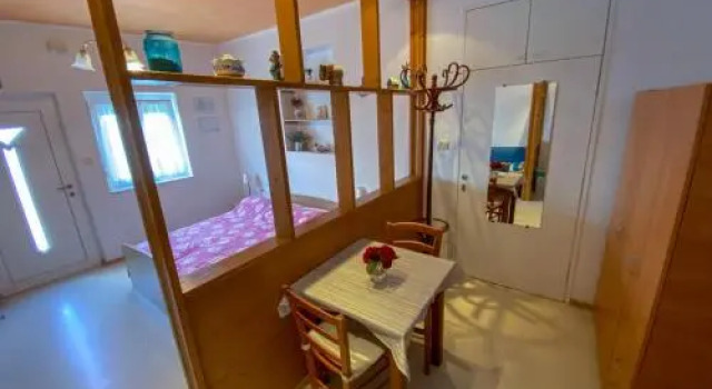 Apartmaji Viler, Забронировать Отель Отели Изола 3 звезды, 3*