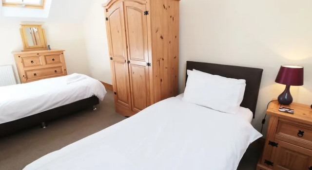 The Barn, Rezervați Hotel Malton 