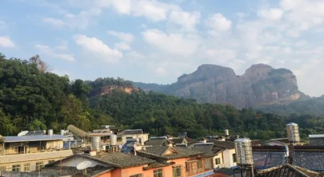 Люкс Danxia Shanyang Yuancun Inn (core scenic spot)