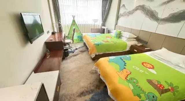 Семейный номер Standard с видом на город Jinghai Hotel Yantai