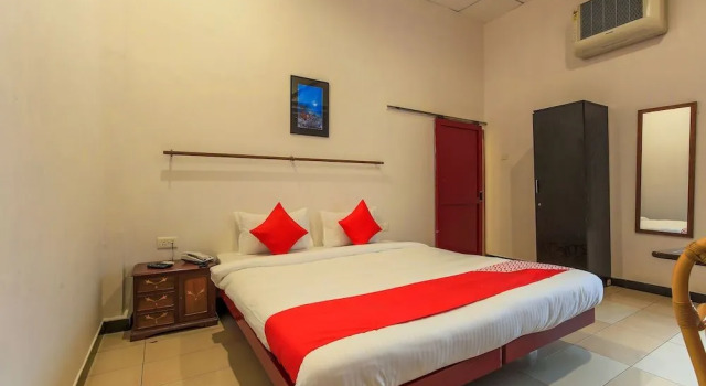 OYO Flagship 14391 Calangute Eden Garden, Book Hotel Hotels in Goa with a Pool, Swimming Pool