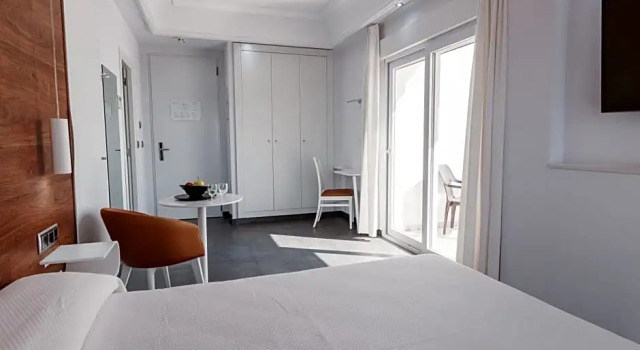 Двухместный номер Hotel Los Delfines