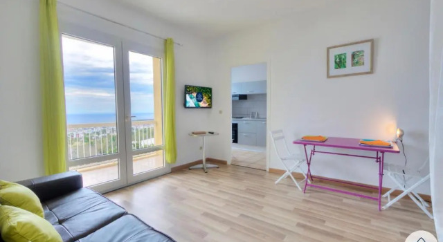 Faham Studio- 3 étoiles - 29m2 - Montgaillard - Proche du centre de Sainte Clotilde, Reserva ahora Hotel Sainte-Clotilde Saint-Denis, cerca de Trinity Park