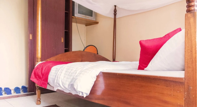 Двухместный номер Standard Rwenzori International Hotel