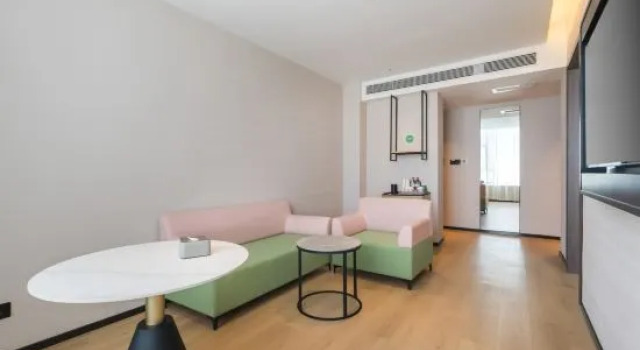 Люкс Deluxe Urba S Hotel (Kashi Administrative Approval Bureau Xiaoyalang Wetland Park Branch)