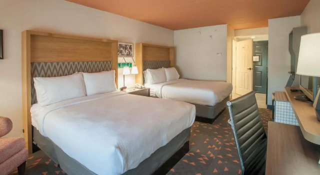 Четырёхместный номер Standard Holiday Inn Pensacola - University Area by IHG