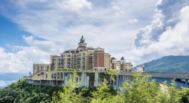 Vienna Hotel Shenzhen Longzhu, Rezerwuj Hotel Hotele w Shenzhen z parkingiem, Parking