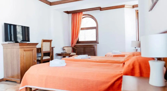 Casa Marta, Rezerwuj Hotel Hotele w Prahova Valley z parkingiem, Parking