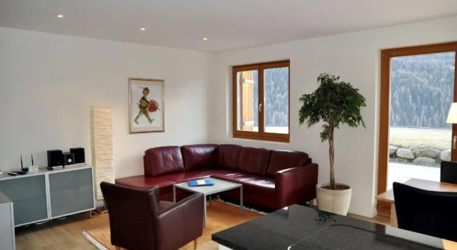 Crastuoglia 855-2, Book Hotel Scuol Grisons