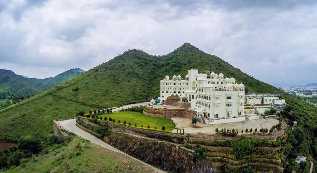 Номер Deluxe Bhairavgarh Palace Udaipur