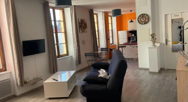 Millau Superbe Studio 35m2 Centre ville calme et Ajouré