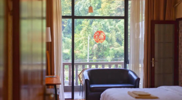 Семейный номер Standard с балконом Moganshan Bamboo View Guesthouse