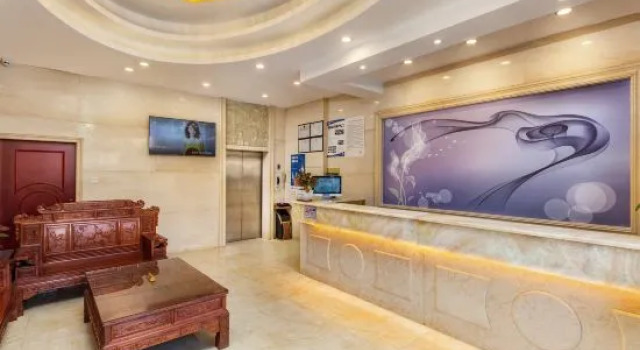 Nanfang Yijing Hotel (Shenzhen Baoan International Airport Gushu Subway Station store), Забронировать Отель Отели Лунхуа с парковкой, Парковка
