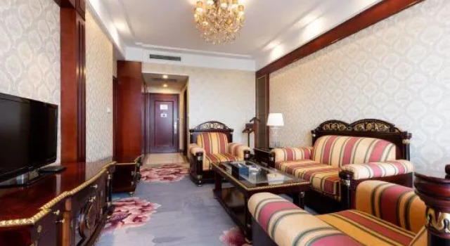 Люкс Ambassador Wanfeng Grand Hotel