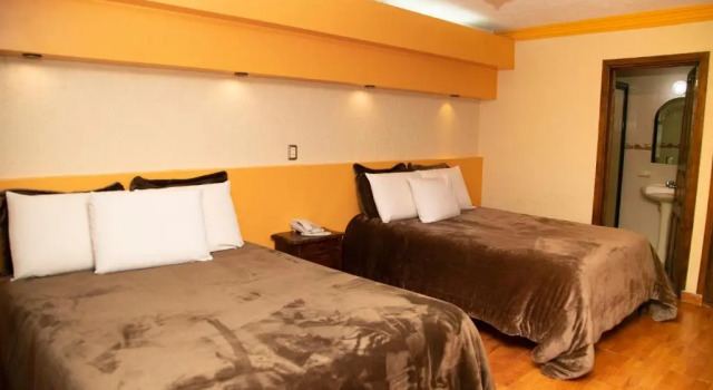 Четырёхместный номер Standard Gran Hotel El Encanto
