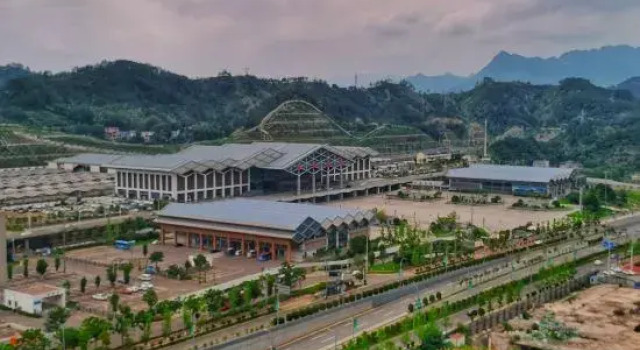 Yunbian Youjia Inn (Zhangjiajie West Station)