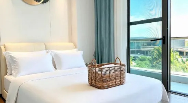 Люкс с 2 комнатами с балконом и с видом на сад Begonia Hotel