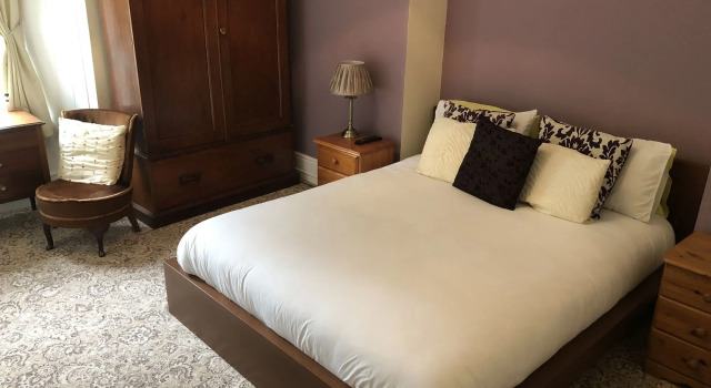 Picton House Hotel, Varaa Hotelli Llanddowror Glamorgan