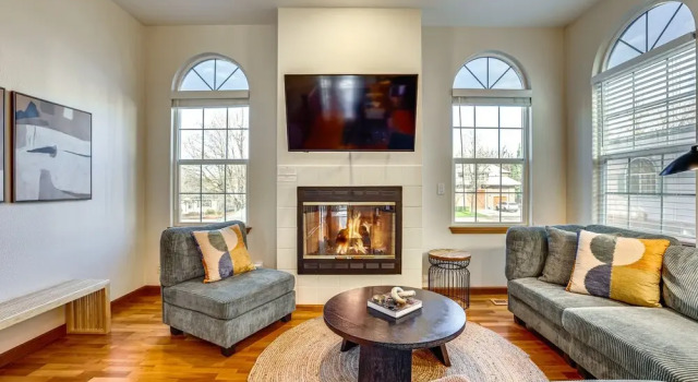 Central Boise Vacation Rental ~ 1 Mi to Downtown!, Забронировать Отель Отели Бойсе 3 звезды, рядом с Idaho State Capitol, 3*