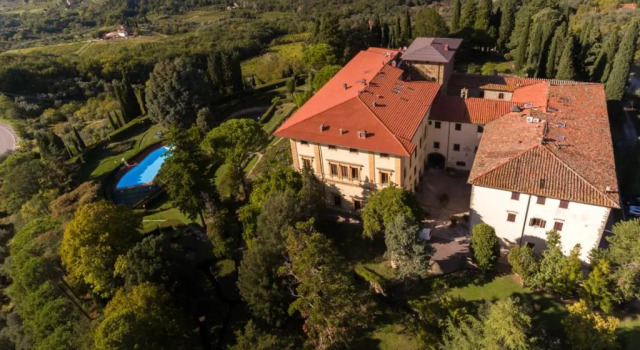 Трёхместный номер Standard Villa Pitiana