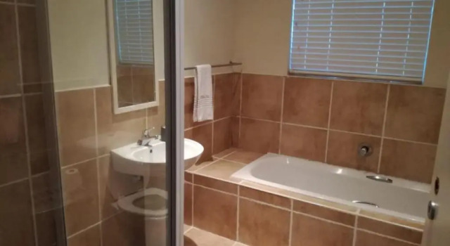 Апартаменты Luxury Modern Executive Unit