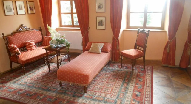 Zámeček Klokočov, Reserva ahora Hotel Hoteles de 5 estrellas en Pardubice Region, 5*