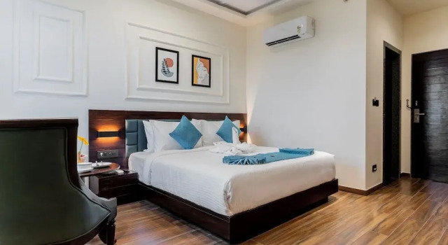 The Belita Hotel & Spa, Забронировать Курортный отель Отели штата Раджастхана с бассейном, Бассейн