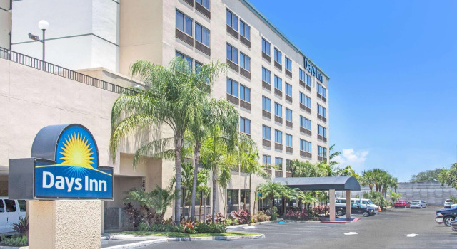 Best Western Plus Ft Lauderdale Hollywood Airport Hotel, Забронировать Отель Голливуд-Бич Панхэндл Флорида, рядом с Yellow Green Farmers Market