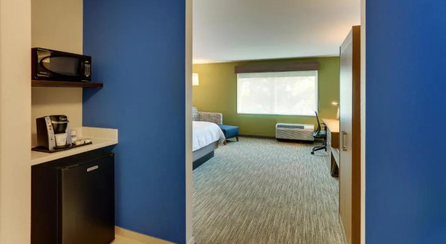 Номер Deluxe Holiday Inn Express & Suites - Roanoke - Civic Center