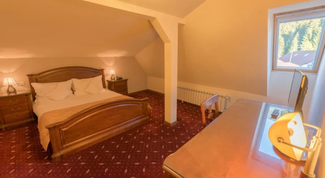 Полулюкс Hotel Edelweiss
