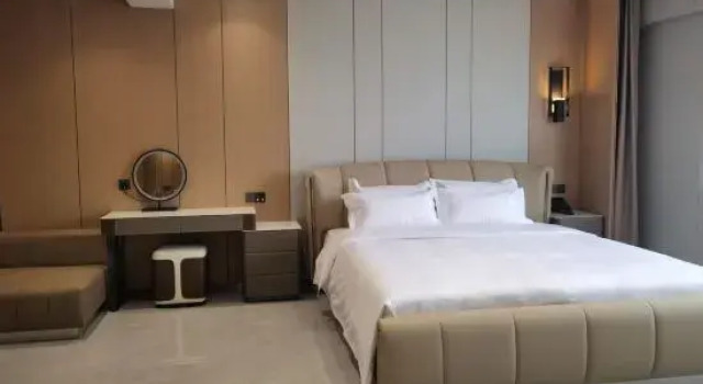Люкс Luxury Yilong Hotel (Jilin Railway Station Fortune Plaza)