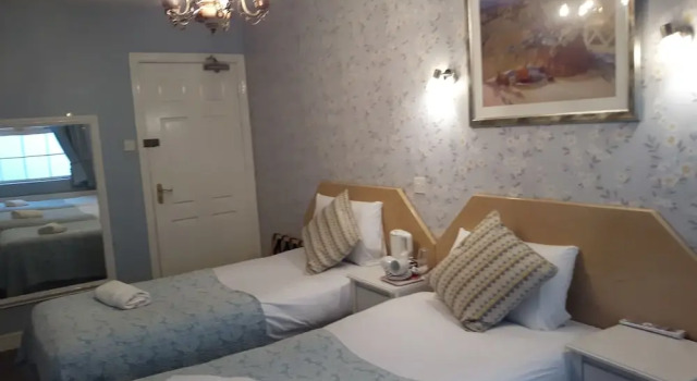 Трёхместный номер Deluxe Keernaun House B&B