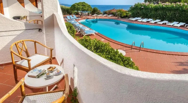 Двухместный номер Standard с балконом и с частичным видом на море Hotel Punta Est