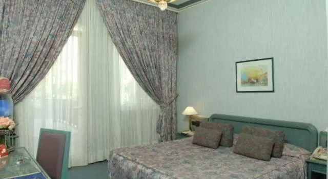Regency Palace Hotel