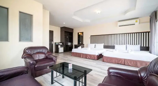 Номер Deluxe Sunday JA Plus Hotel