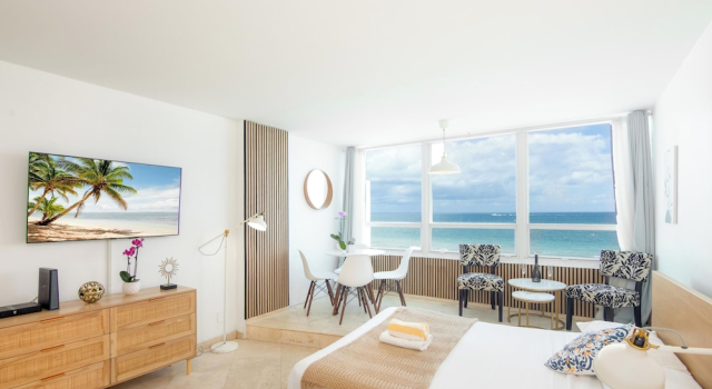 Студия люкс Signature Girasole Apartments