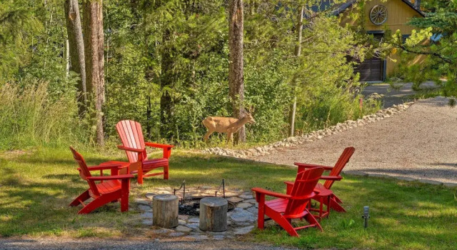 Коттедж 'wild Huckleberry Cabin' in Alpine: Fire Pit, Deck