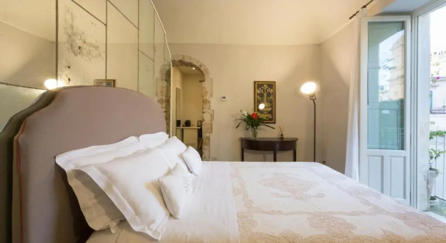 Полулюкс с балконом San Carlo Suites