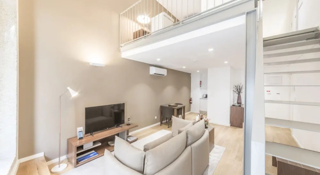 Апартаменты Standard c 1 комнатой с видом на город Catarina Serviced Apartments by HostWise