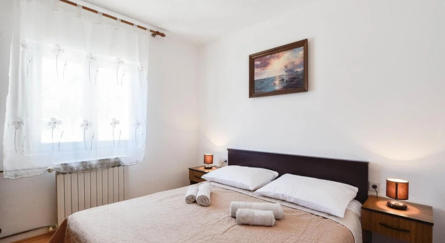 Awesome Home in Poljica With Wifi and 6 Bedrooms, Rezerwuj Hotel Hotele w Split-Dalmatia County z parkingiem, Parking