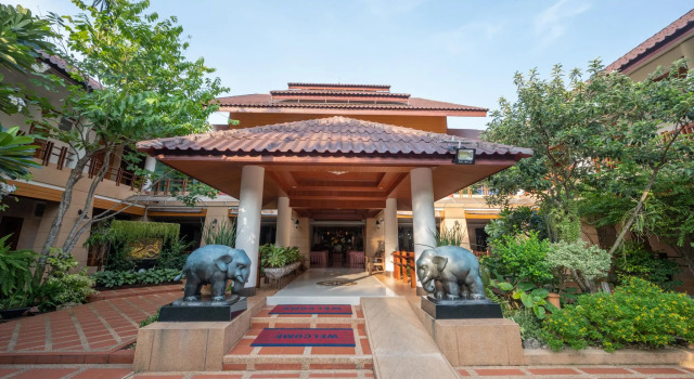 Одноместный полулюкс Juntra Resort and Hotel