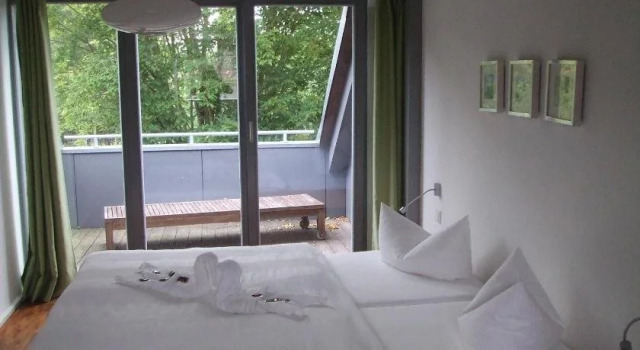 Resort "Schloss Reinharz", Prenota Appartamento Hotel a Garz con parcheggio, Parcheggio